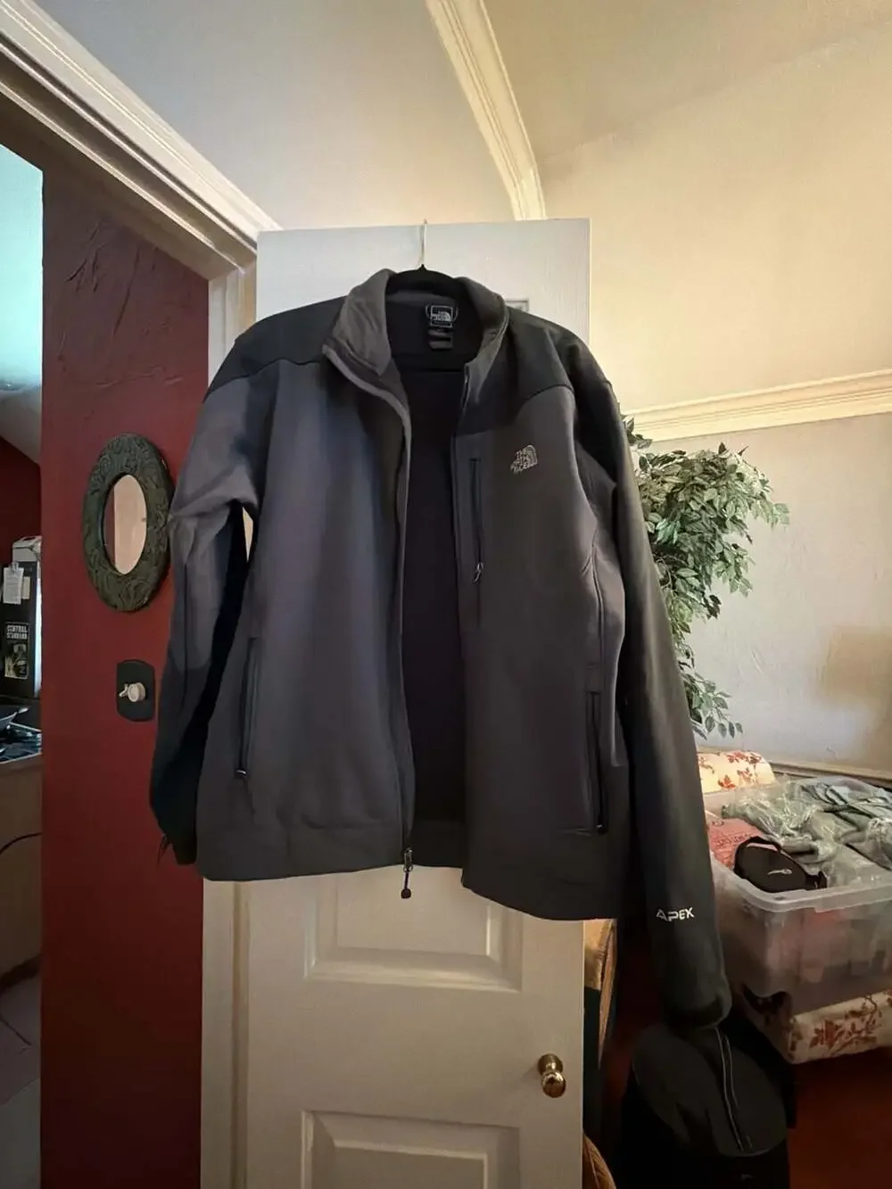 The North Face Apex Softshell Fleece-Lined Full-Zip Jacket